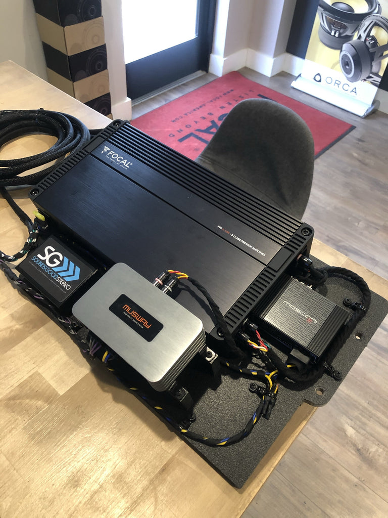 2014-2016 Range Rover Sport Amplifier Rack