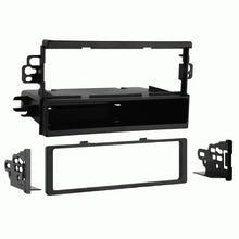 Load image into Gallery viewer, Metra 99-7951 Suzuki Verona and Forenza 2004-2008 Chevrolet Aveo 2004-2006