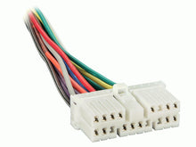 Load image into Gallery viewer, Metra 71-8405 Daewoo Factory Radio Harness