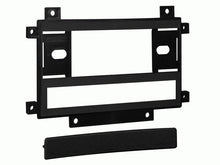 Load image into Gallery viewer, Metra 99-3410 Chevrolet Tracker 1998-2004 Geo Metro Suzuki Swift 1993-1994
